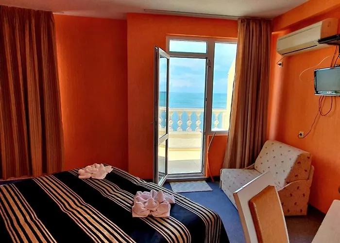 Family Paros 3* Pomorie