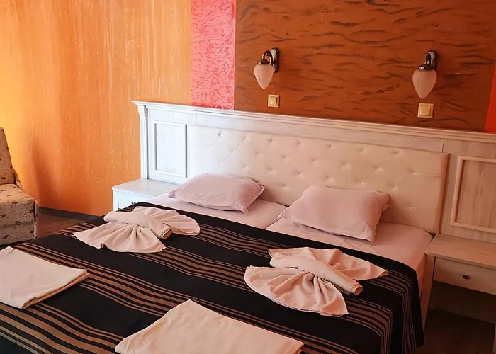 Family Paros ホテル 3*