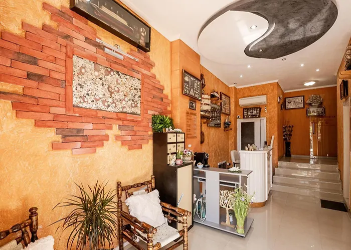 Family Paros ホテル ポモリエ