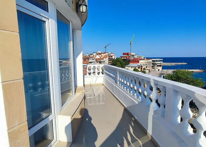 Family Paros ホテル 3*