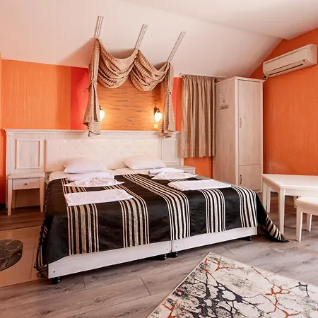 Hotel Family Paros 3*