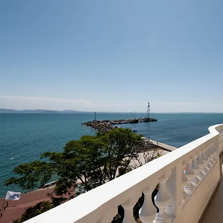 Family Paros 3* Pomorie