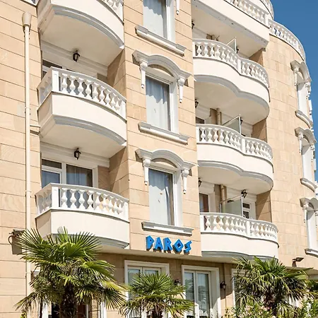 Family Paros 3*