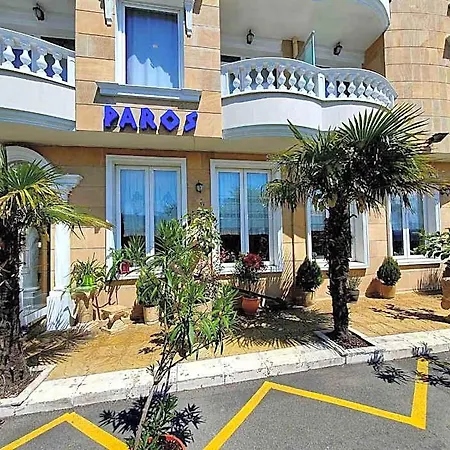 Family Paros Szálloda 3*