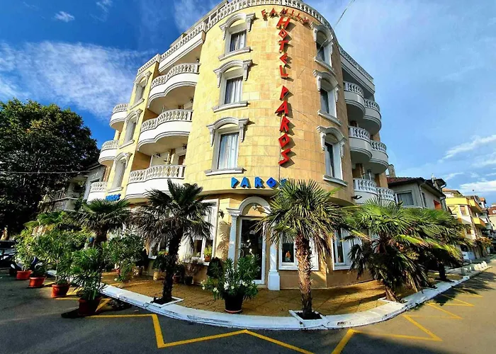 Family Paros Hotel 3*