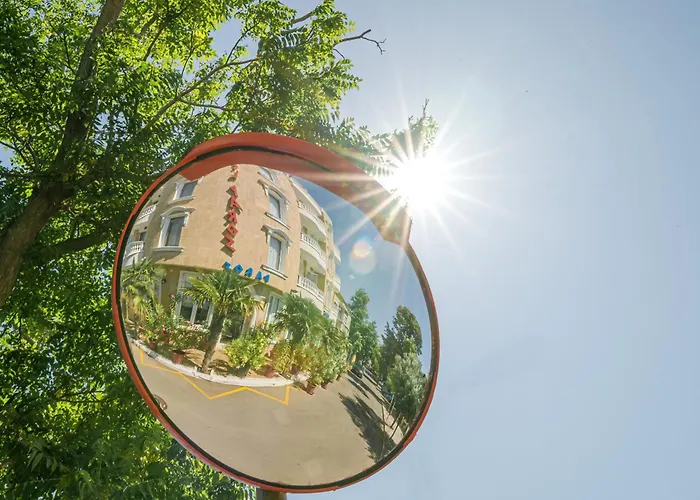 Hotel Family Paros 3*